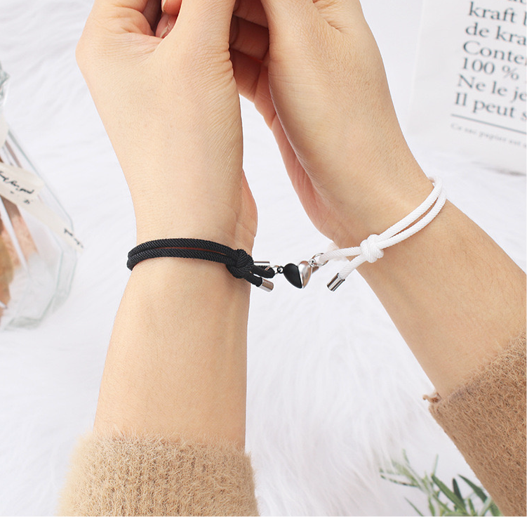 Set mit 2 verstellbaren Freundschaftsarmbändern aus Kordel, beste Freunde – BFF, beste Freunde – ausgefallen – magnetischer Herzanhänger – Verliebte – Paar