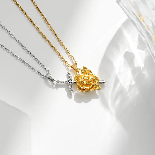 Lot de 2 Colliers D'amitié Aimanté - Epée dans Fleur - BFF - Best Friends Forever - Acier Inoxydable - Amitié - Couple