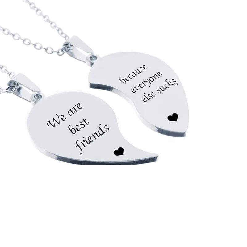 Set aus 2 Freundschaftsketten – Herz, das zusammenpasst – BFF Best Friends Forever – Anhänger – Verliebtes Paar aus silbernem Edelstahl