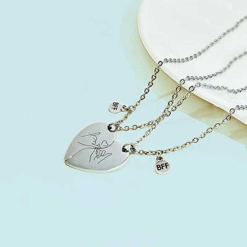 Set of 2 Chains Friendship Necklaces Couple King Queen - BFF Best Friends - Fantasy - Silver Chain Pendant - Stainless Steel