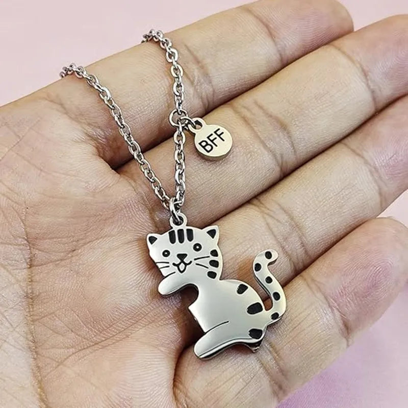 Set of 2 Friendship Necklaces Chains - Intertwined Cats - BFF Best Friends Forever - Pendant - Lovers Couple Silver Stainless Steel - Jewelry to share - Cat Lovers