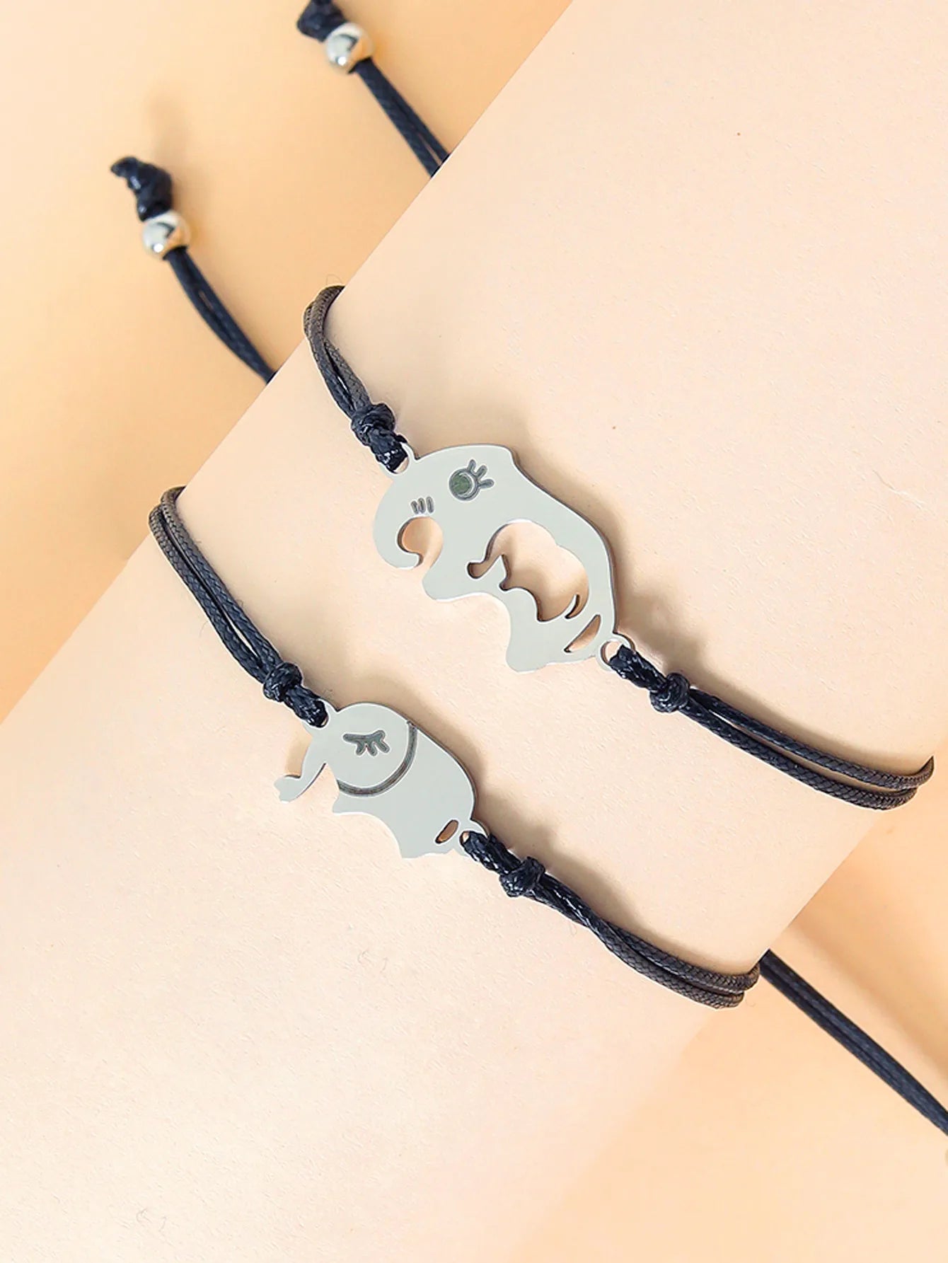Set mit 2 Elefanten-Armbändern für Mutter und Tochter – Familie, Eltern, Kind, Mutter und Tochter – Fantasie – Elefanten-Anhänger – Edelstahl