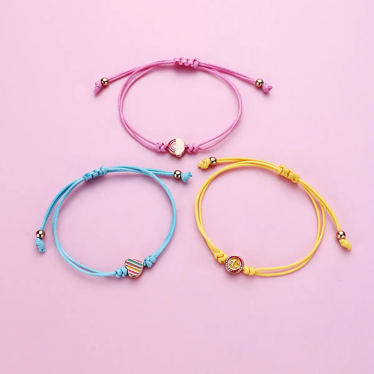 Lot de 3 Bracelets Cordon Réglable avec Carte - Smiley Coeur Arc en Ciel - Couleurs Pastels - Mignon