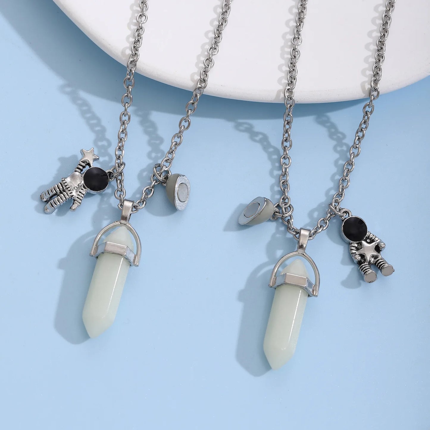 Set of 2 Friendship Necklaces Chains - Hip Hop Astronaut - BFF Best Friends Forever - Fantasy - Heart Magnetic Pendant - Lovers Couple