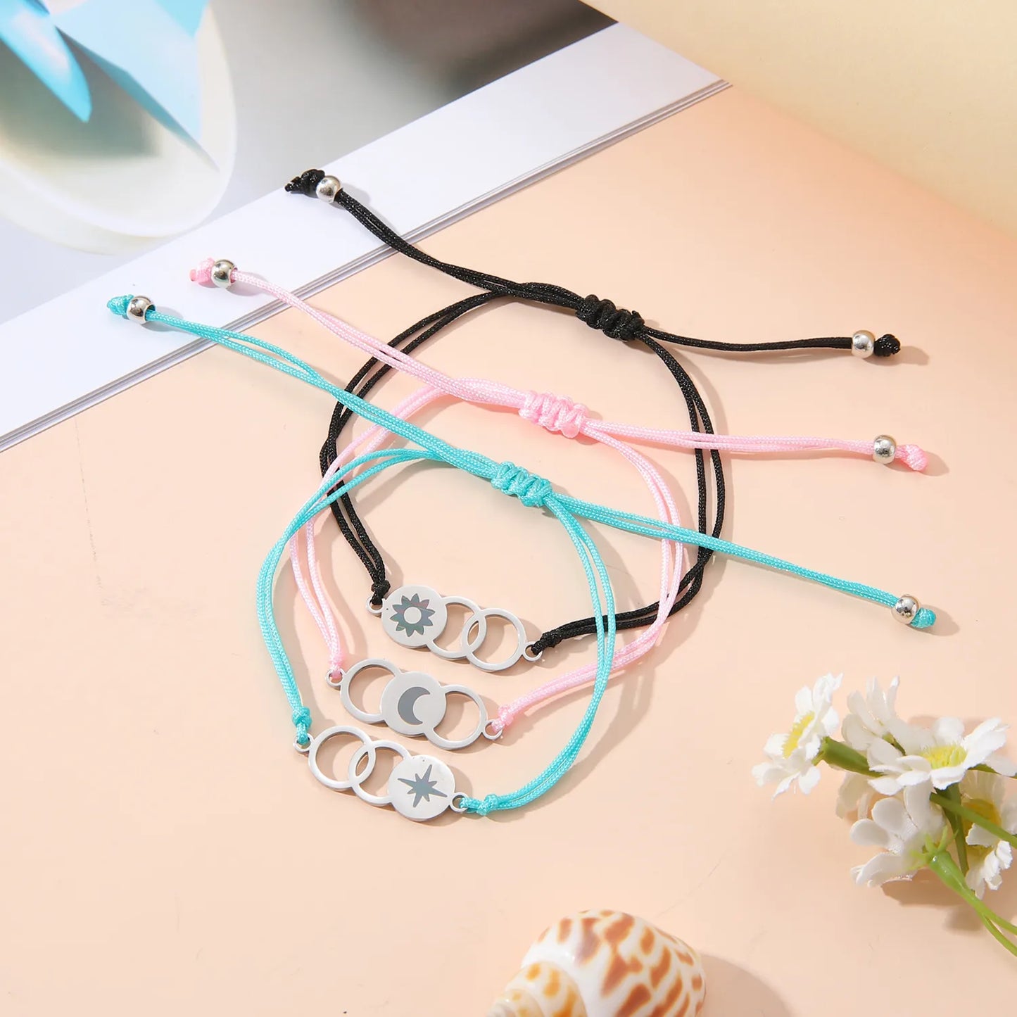 Lot de 3 Bracelets Cordon Réglable avec Carte - Grand-Mère Mère Fille - Famille - Pendentif Soleil Lune Etoile - Acier Inoxydable