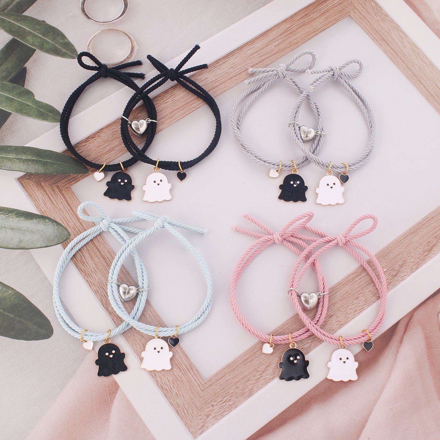 Lot de 2 Bracelets D'amitié Cordon Elastique - Petit Fantôme - BFF - Best Friends Forever - Fantaisie - Pendentif Aimanté Coeur