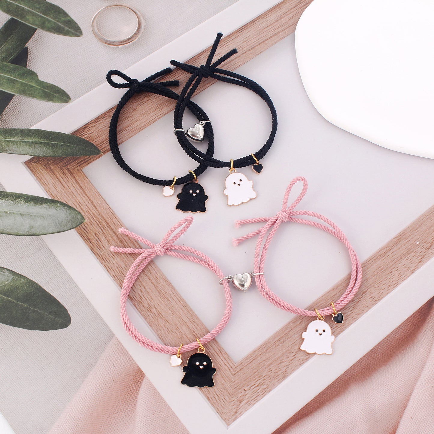 Lot de 2 Bracelets D'amitié Cordon Elastique - Petit Fantôme - BFF - Best Friends Forever - Fantaisie - Pendentif Aimanté Coeur