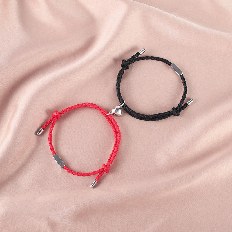 Set mit 2 verstellbaren Freundschaftsarmbändern aus Kordel, beste Freunde – BFF, beste Freunde – ausgefallen – magnetischer Herzanhänger – Verliebte – Paar