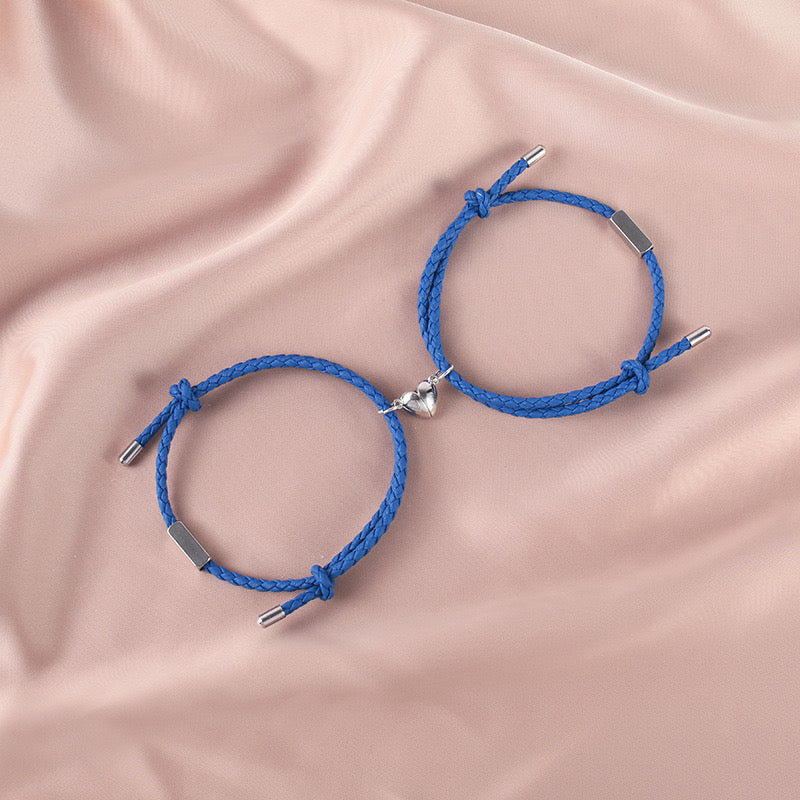 Set mit 2 verstellbaren Freundschaftsarmbändern aus Kordel, beste Freunde – BFF, beste Freunde – ausgefallen – magnetischer Herzanhänger – Verliebte – Paar