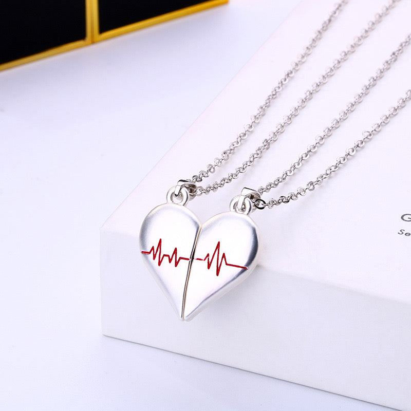 Set of 2 Chains Friendship Necklaces Heart Heartbeat - BFF Best Friends Forever - Fancy - Magnetized Couple Lovers Pendant