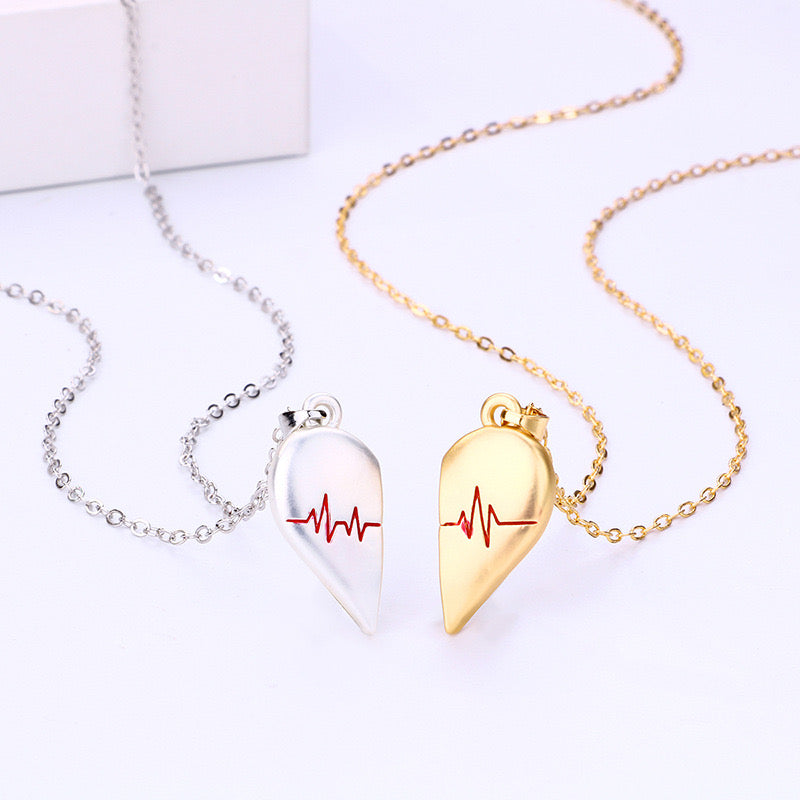 Set of 2 Chains Friendship Necklaces Heart Heartbeat - BFF Best Friends Forever - Fancy - Magnetized Couple Lovers Pendant