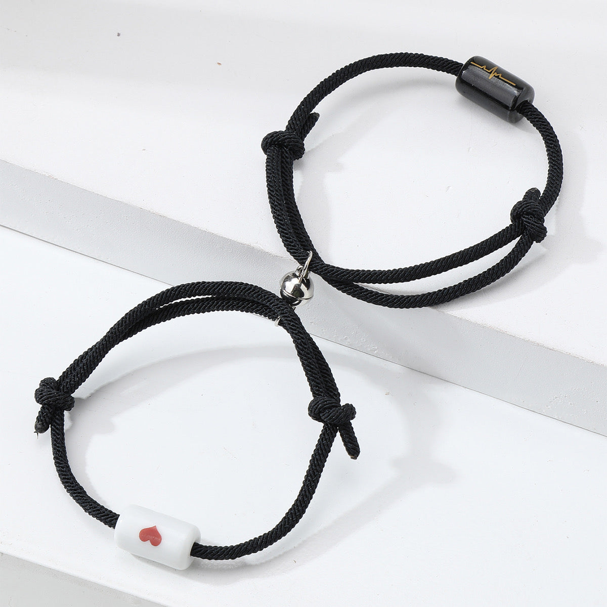 Set mit 2 verstellbaren Freundschaftsarmbändern aus Kordel, beste Freunde – BFF, beste Freunde – ausgefallen – magnetischer Kugelanhänger – Verliebte – Paar
