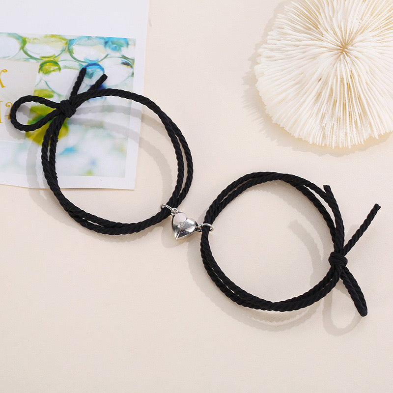 CHILD - Set of 2 Adjustable Cord Bracelets Best Friends - BFF Best Friends - Fantasy - Magnetic Heart Pendant - Lovers - Couple