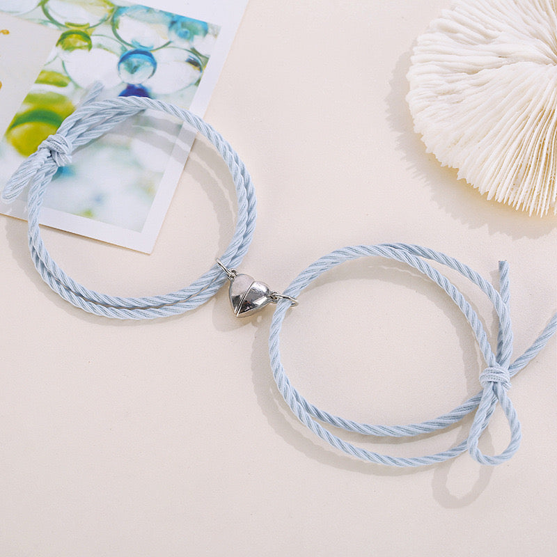 CHILD - Set of 2 Adjustable Cord Bracelets Best Friends - BFF Best Friends - Fantasy - Magnetic Heart Pendant - Lovers - Couple