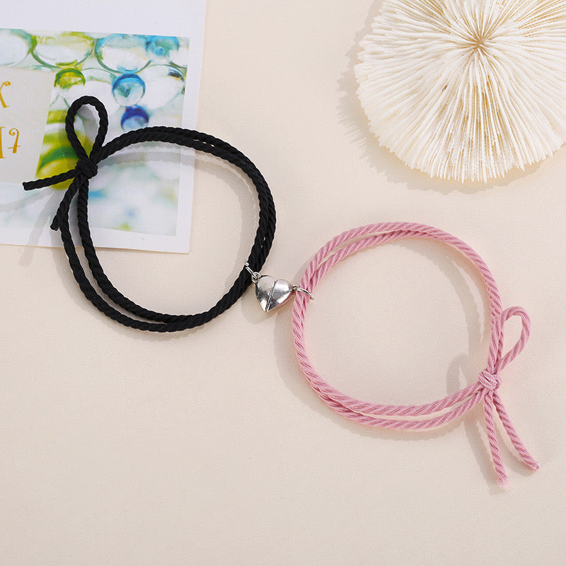 CHILD - Set of 2 Adjustable Cord Bracelets Best Friends - BFF Best Friends - Fantasy - Magnetic Heart Pendant - Lovers - Couple