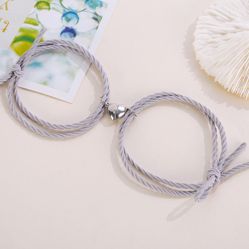 CHILD - Set of 2 Adjustable Cord Bracelets Best Friends - BFF Best Friends - Fantasy - Magnetic Heart Pendant - Lovers - Couple