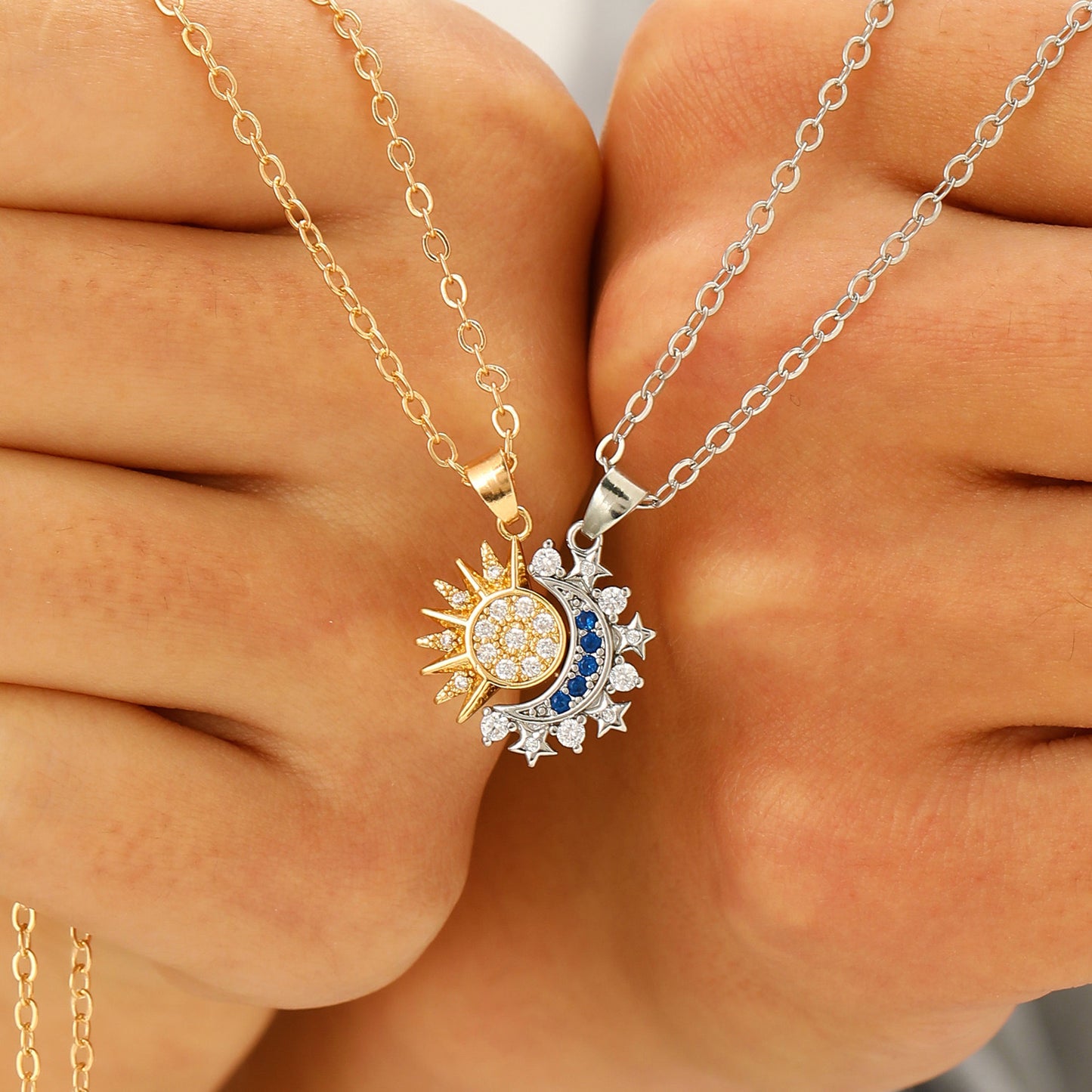 CHILDREN - Set of 2 Friendship Necklace Chains - BFF Best Friends Forever - Fancy - Magnetic Pendant