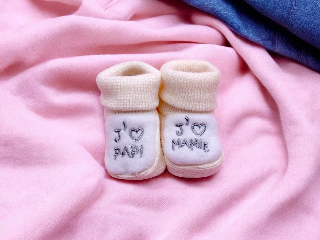 Chaussons Bébé - Taille 0-6 Mois - J'aime Mamie Papi - Brodés Naissance Layette - Annonce Grossesse Naissance
