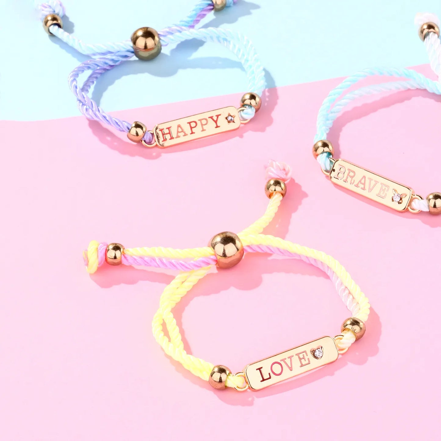 Lot de 4 Bracelets Cordon Réglable avec Carte - Love Peace Brave Happy - Mignon - Couleurs Fluo
