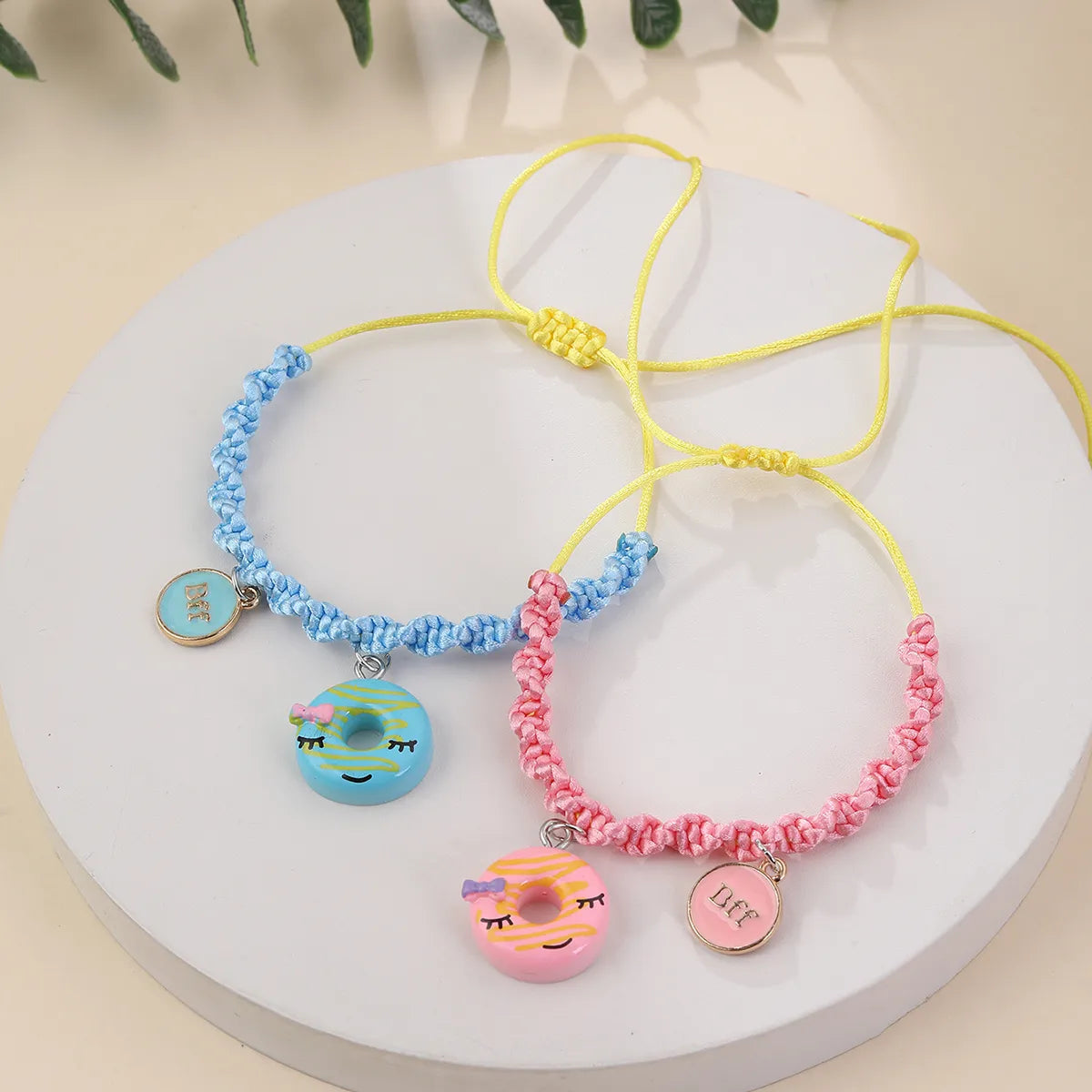 Set of 2 Adjustable Cord Bracelets Best Friends Ying Yang - BFF Best Friends - Fantasy - Magnetic Pendant - Lovers - Couple