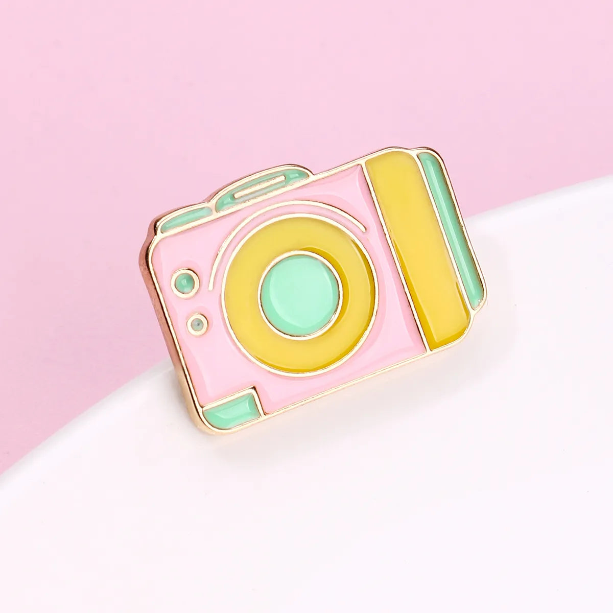 Pin's Broche avec Carte - Appareil Photo - Fantaisie - Alliage Email