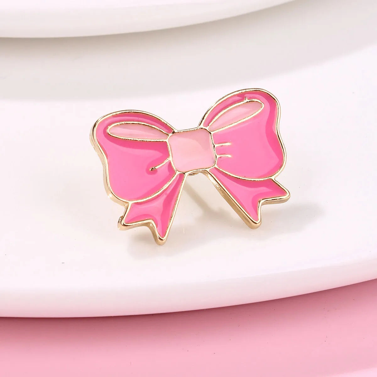 Pin's Broche avec Carte - Noeud Rose - Fantaisie - Alliage Email