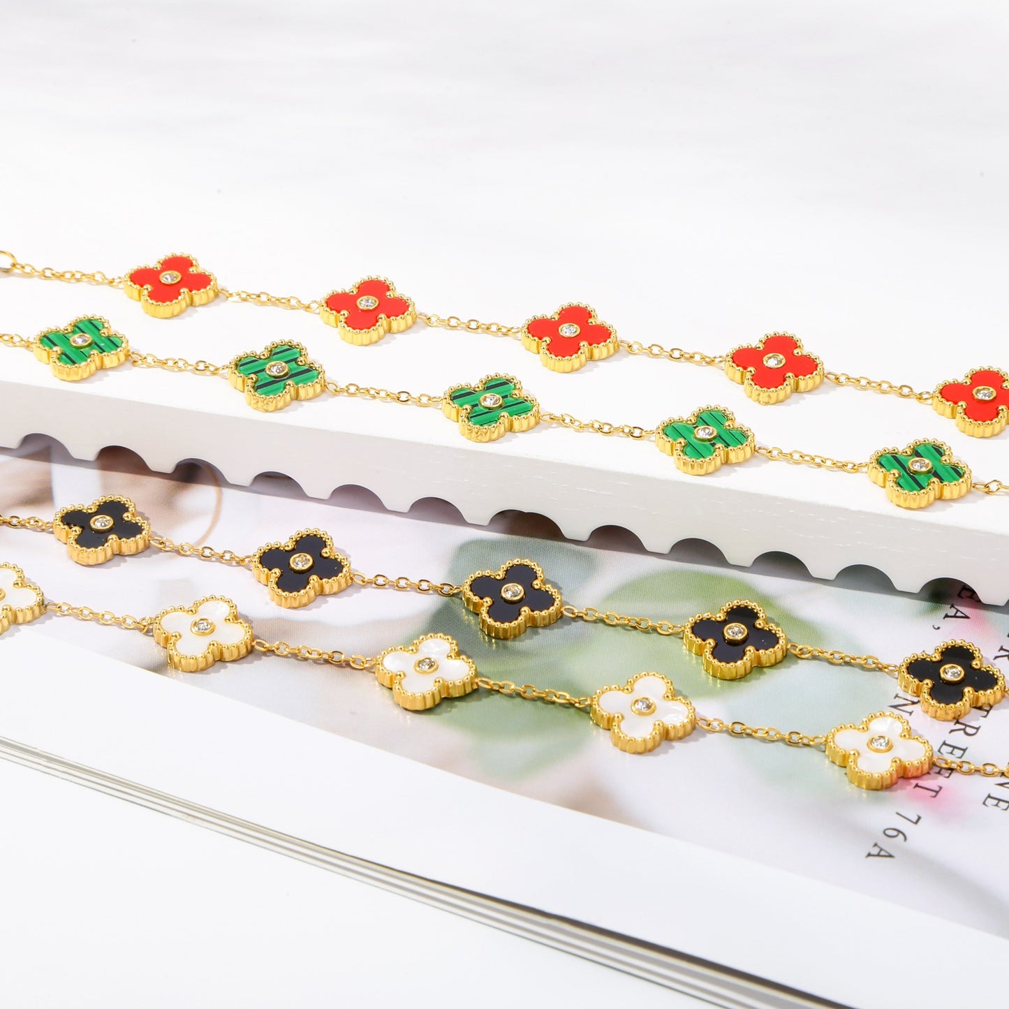 Bracelets Adultes Trèfle 4 feuilles - Mignon - Acier Inoxydable Plaqué Or & Zircon