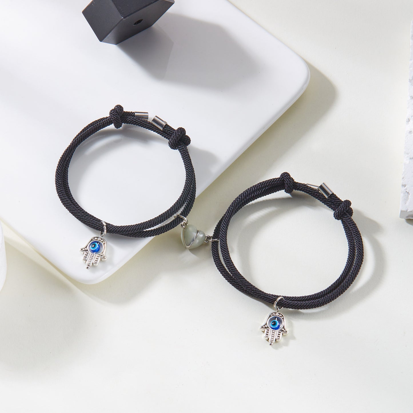 Lot de 2 Bracelets D'amitié Cordon Réglable - Mains Oeil ou Astronautes - Coeur Aimanté Phosphorescent - BFF - Amitié - Couple