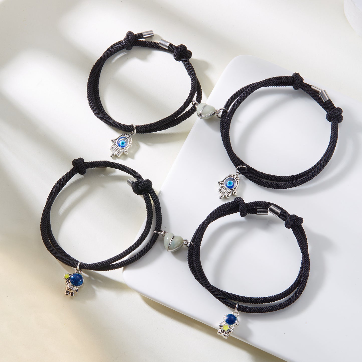 Lot de 2 Bracelets D'amitié Cordon Réglable - Mains Oeil ou Astronautes - Coeur Aimanté Phosphorescent - BFF - Amitié - Couple