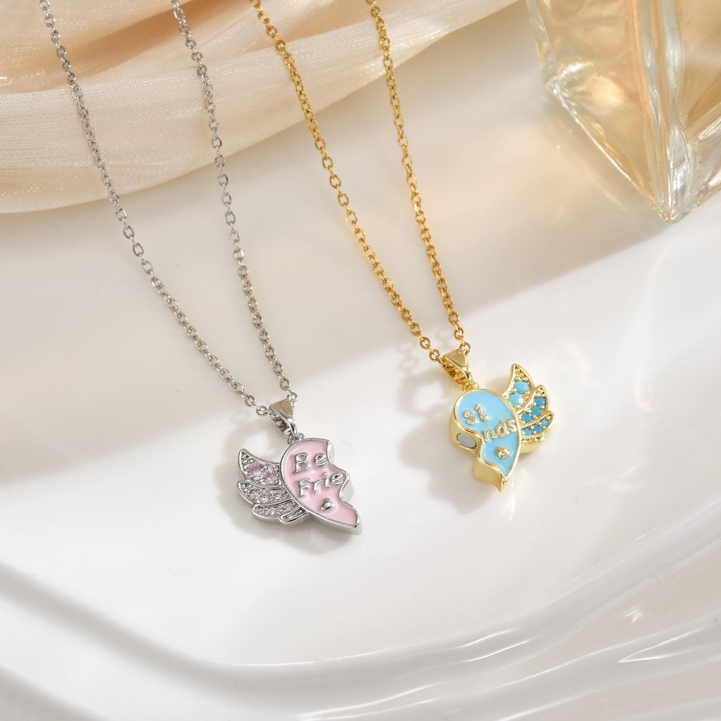 CHILDREN - Set of 2 Heart Friendship Necklace Chains - BFF Best Friends Forever - Fancy Heart Blue Pink Orange Yellow - Magnetic Pendant