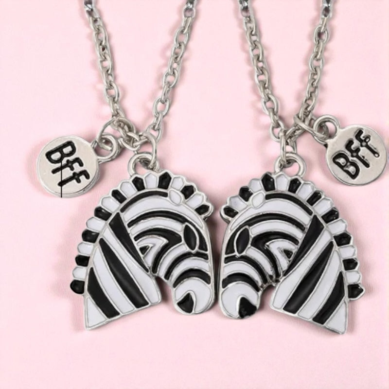 CHILDREN - Set of 2 Chains Friendship Necklaces Cat Unicorn & Heart - BFF Best Friends Forever - Fantasy - Rainbow Resin Pendant