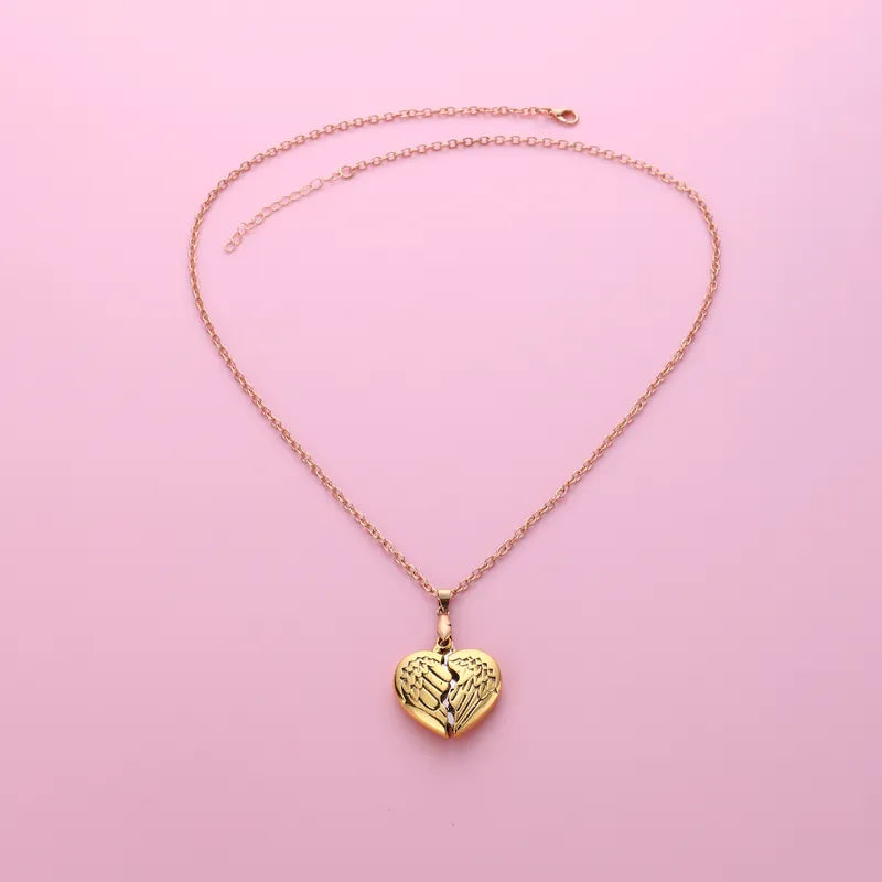 Collier avec Pendentif - 2 Ailes d’Ange qui s'ouvrent sur un Coeur - Always in my Heart - Gravure