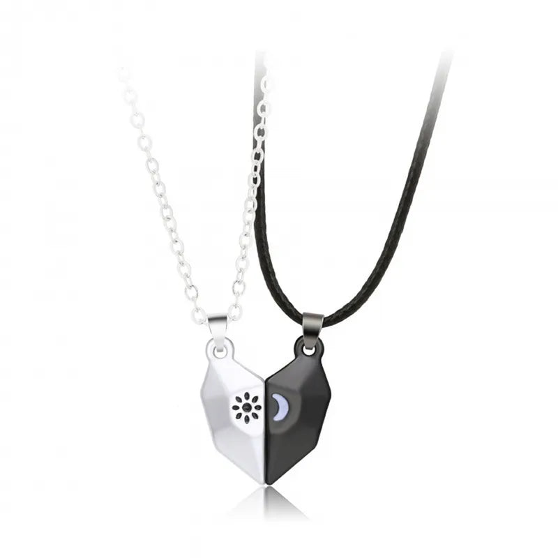 CHILDREN - Set of 2 Glitter Heart Friendship Necklace Chains - BFF Best Friends Forever - Fancy - Magnetic Pendant with Gold Chain
