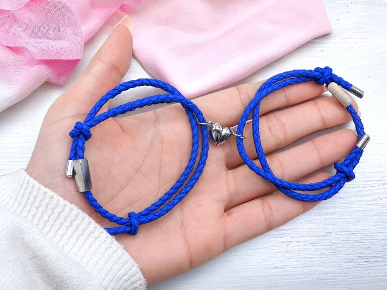 Set mit 2 verstellbaren Freundschaftsarmbändern aus Kordel, beste Freunde – BFF, beste Freunde – ausgefallen – magnetischer Herzanhänger – Verliebte – Paar