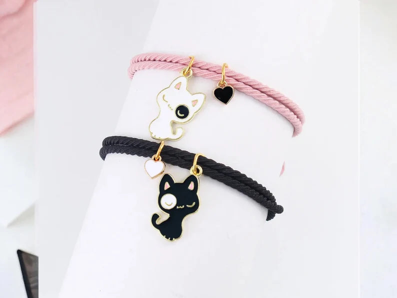CHILD - Set of 2 Elastic Cord Friendship Bracelets Little Cat - BFF Best Friends Forever - Fantasy - Magnetic Pendant