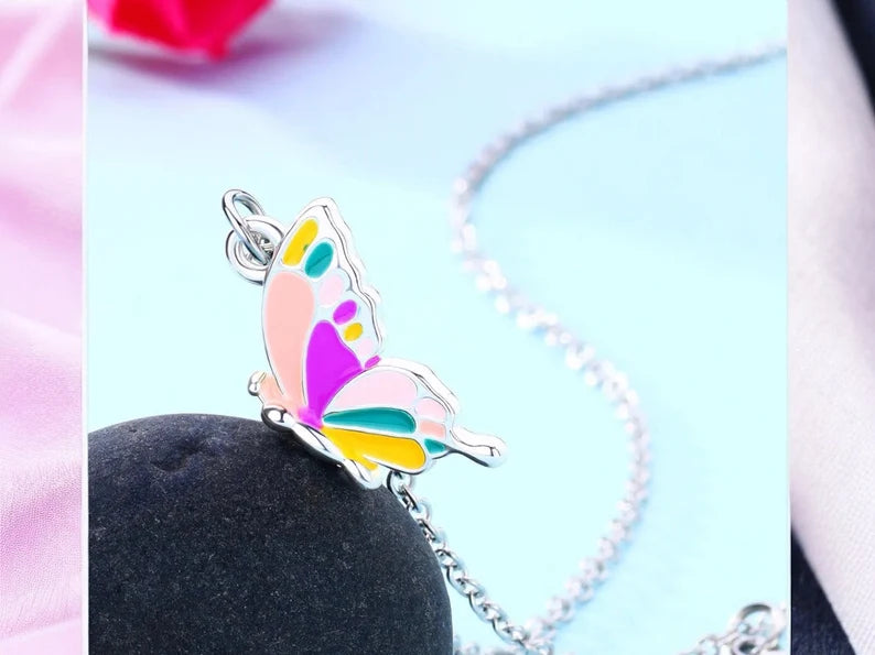 CHILDREN - Set of 2 Butterfly Friendship Necklace Chains - BFF Best Friends Forever - Fantasy - Magnetic Pendant