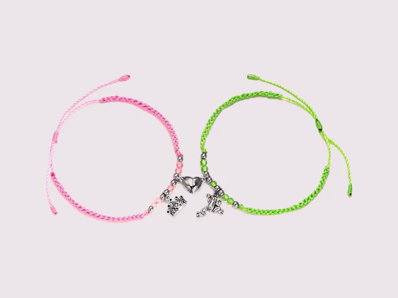 Set mit 2 verstellbaren Kordelarmbändern für Freundschaft oder Liebe, magnetisches Herz, Prinzessin und Frosch – BFF, beste Freunde für immer – Fantasie – Perlen