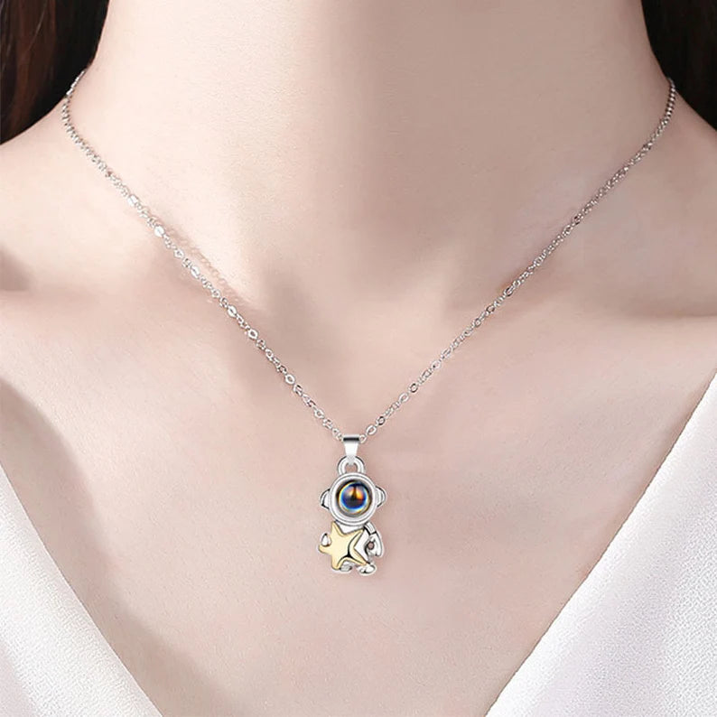 Set of 2 Chains Friendship Necklaces Projection Message Love Multiple Languages - Astronaut - BFF Best Friends - Fantasy - Lovers Couple