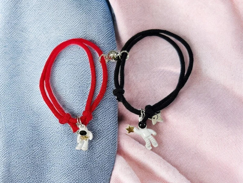 Set aus 2 verstellbaren Freundschaftsarmbändern mit Kordel, Best Friends Astronaut – BFF Best Friends Fantasy – magnetischer Herzanhänger – Liebespaar