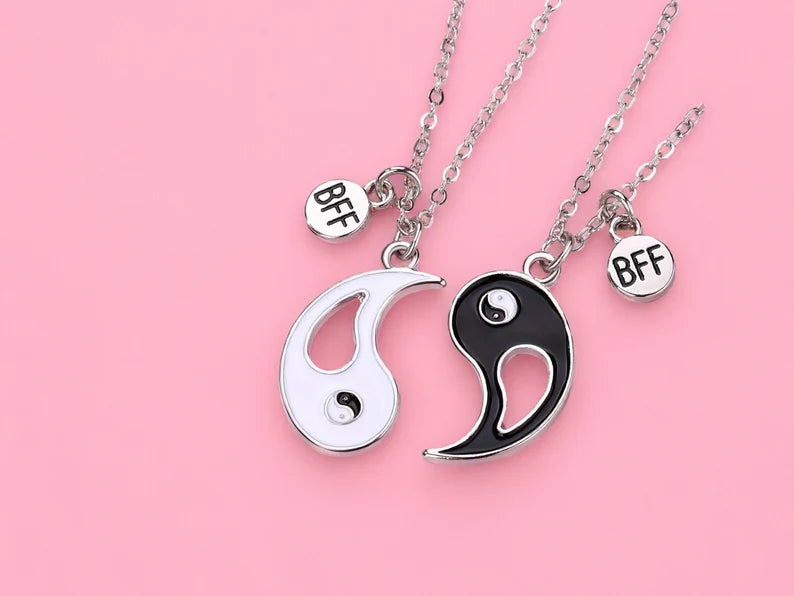 Lot de 2 Colliers D'amitié - Ying Yang - BFF - Best Friends Forever Amoureux Couple Amitié - collier Pendentif à Partager