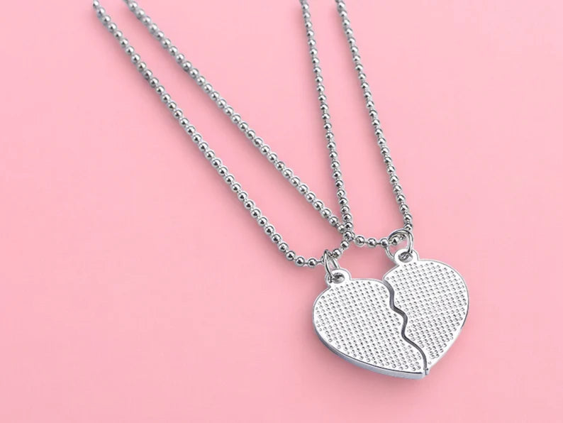 Set of 2 Sister Necklaces Chains - Little Sister Big Sister Family - Fantasy - Heart Pendant