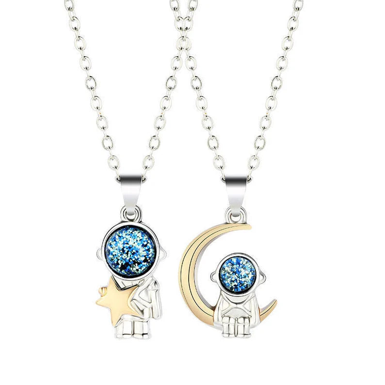 Set of 2 Chains Friendship Necklaces Projection Message Love Multiple Languages - Astronaut - BFF Best Friends - Fantasy - Lovers Couple