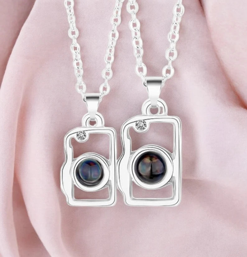 Lot de 2 Colliers D'amitié Aimanté - Appareil Photo - BFF - Best Friends Forever - Amoureux Couple Amitié - Projection Message