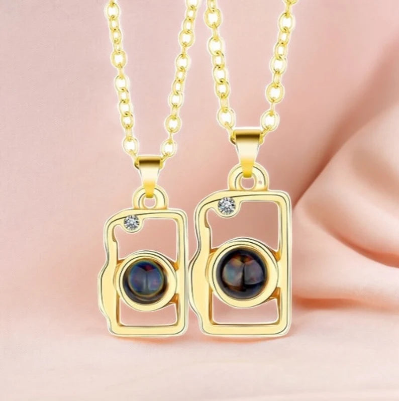 Lot de 2 Colliers D'amitié Aimanté - Appareil Photo - BFF - Best Friends Forever - Amoureux Couple Amitié - Projection Message