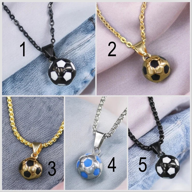 Collier avec Pendantif Ballon de Football - Fantaisie - Sport - Chaine Argenté ou Doré