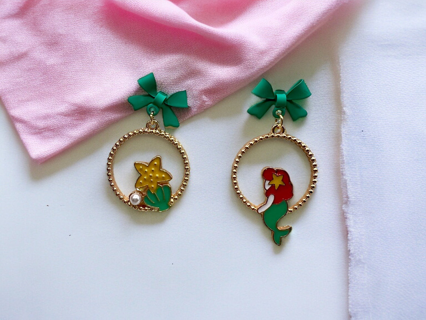 Boucles Oreilles - Pendants d'oreilles - Princesses - Conte de Fée - Dessin Animé - Cuivre Plaqué Or