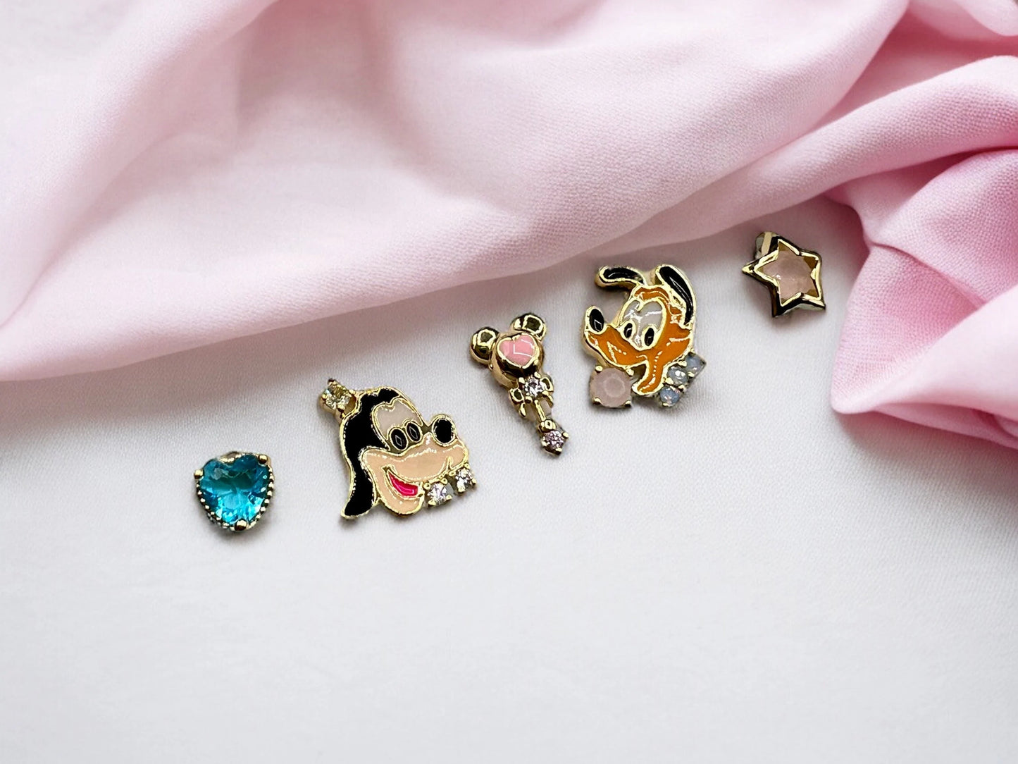 Ensemble de 5 Boucles Oreilles - Cuivre Zircon Plaqué Or - Chien - Mignon - Conte de Fée Dessin Animé