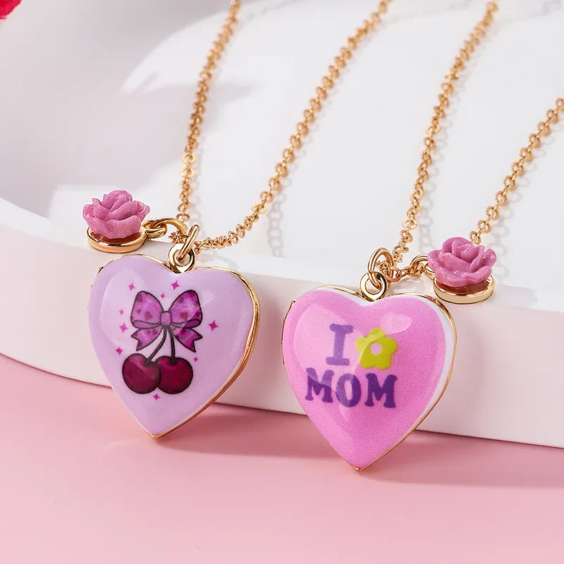 Lot de 2 Colliers - Mère Fille - Famille Parents Enfant Maman - Pendentif Médaillon Coeur qui s'ouvre on à partager