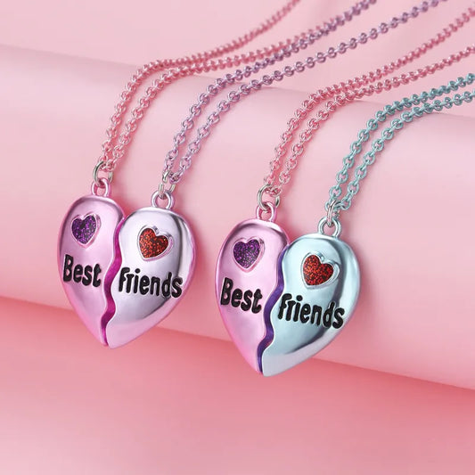 KINDER – Set mit 2 glitzernden Herz-Freundschaftsketten – BFF Best Friends Forever – Ausgefallen – Magnetanhänger mit Goldkette