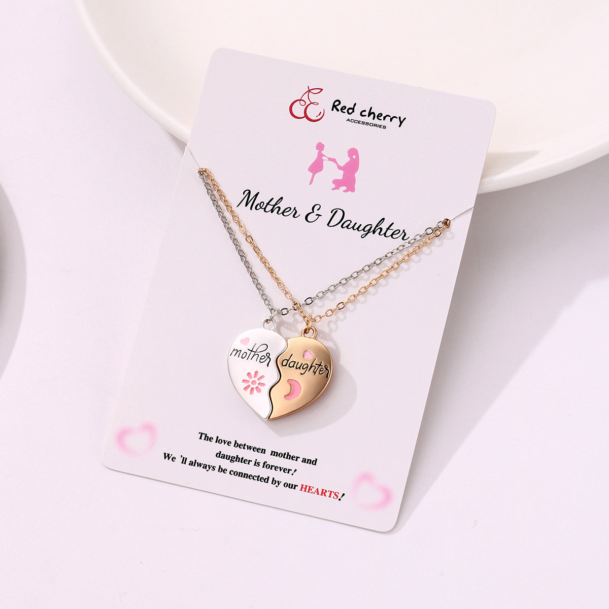 Set of 2 Mother Daughter Necklaces - Family Parents Child Mom Daughter - Fantasy - Heart Pendant